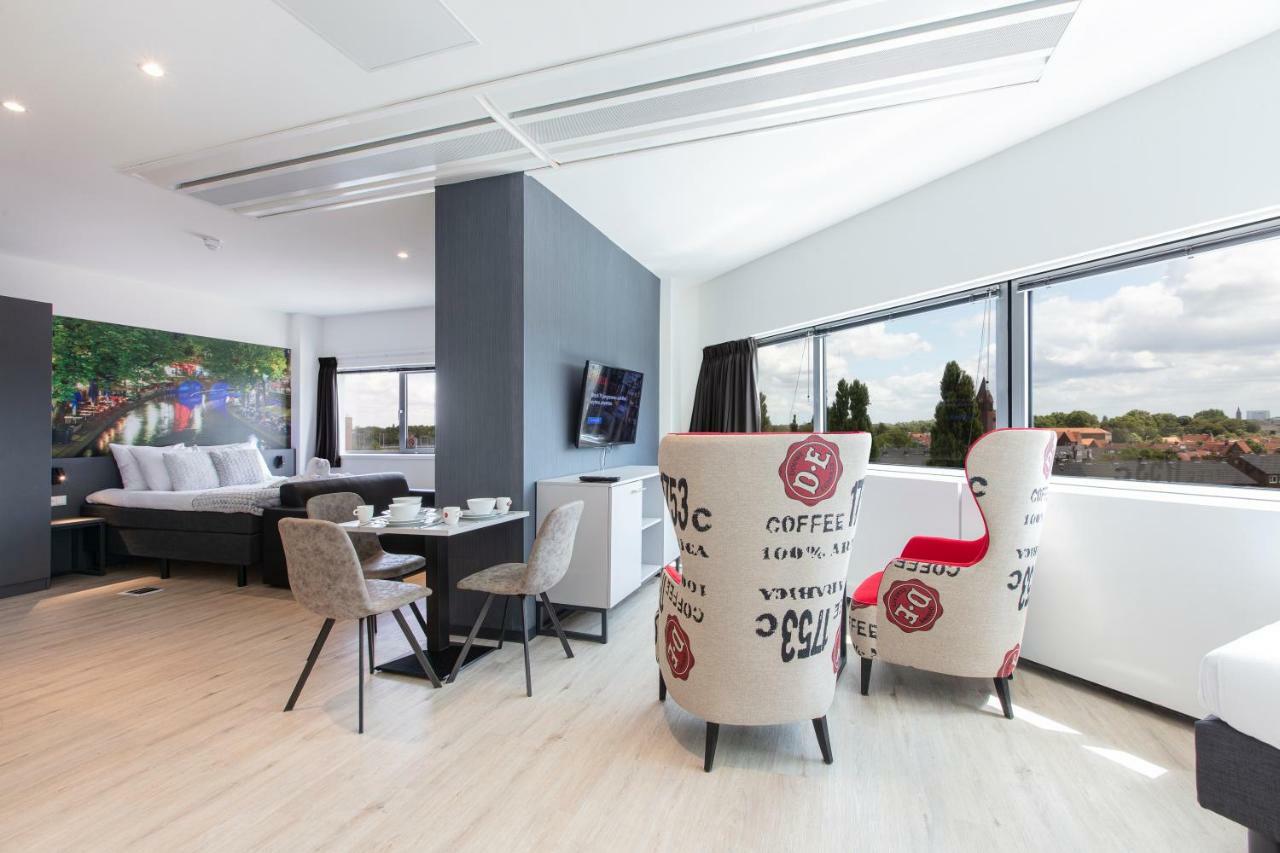 Deluxe Suite with Kitchen,828791489:JPEG